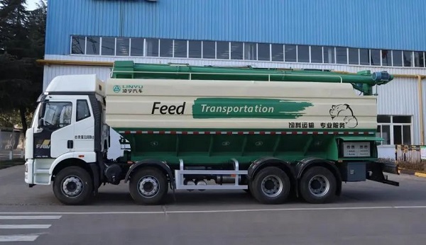 散裝飼料運輸車的特點介紹！