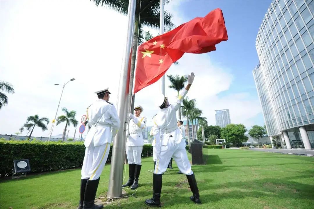 中集慶生，凌宇與兄弟企業(yè)同升一面旗